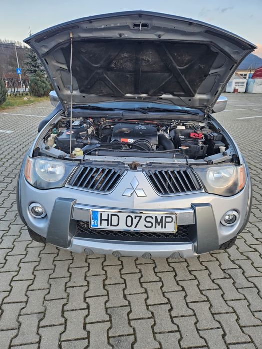 Vand Mitsubishi L200 cu anul de fabricatie 2009