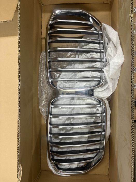 Решетка радиатора X5 G05