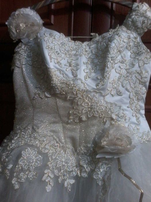 Свадебное платье 48р-р ( прокат)