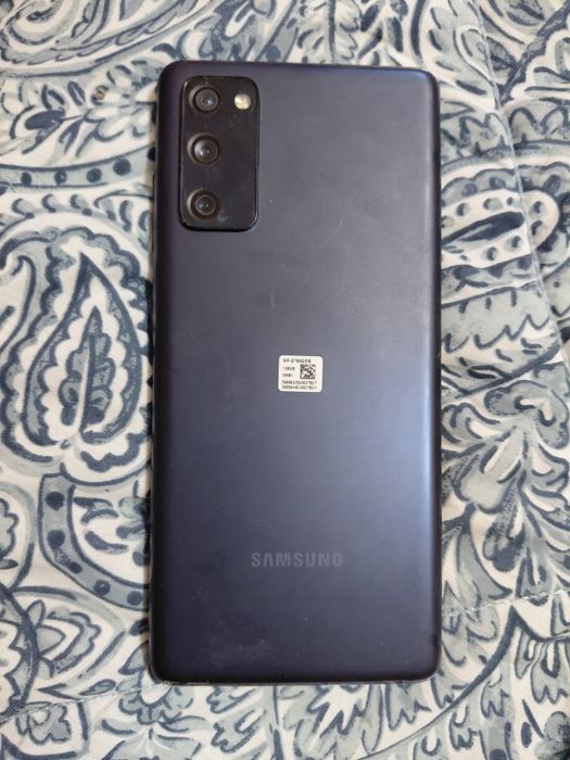 Телефон Samsung s 20FE