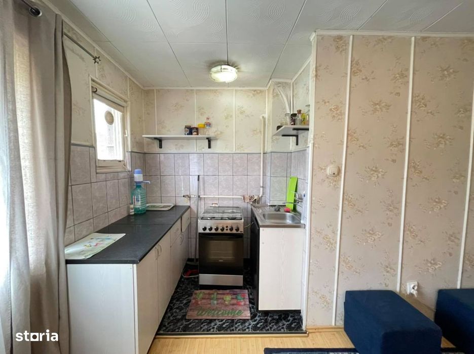 Ap. 3 camere , centrala pe gaz , etaj 3 - Sagului