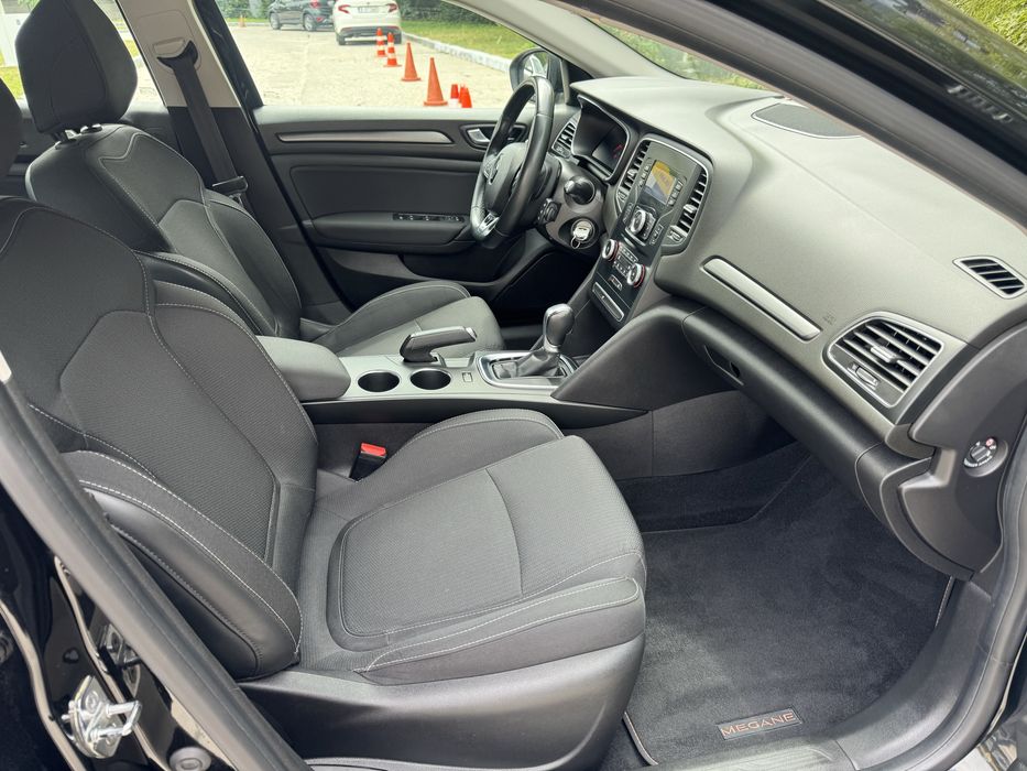 Renault Megane Sedan Cutie automata An 2021 Model Facelict Motor 1.3 Benzina 140 CP Cutie Automata , TVA inclus , Deductibil ! / BuyBack / Leasing !