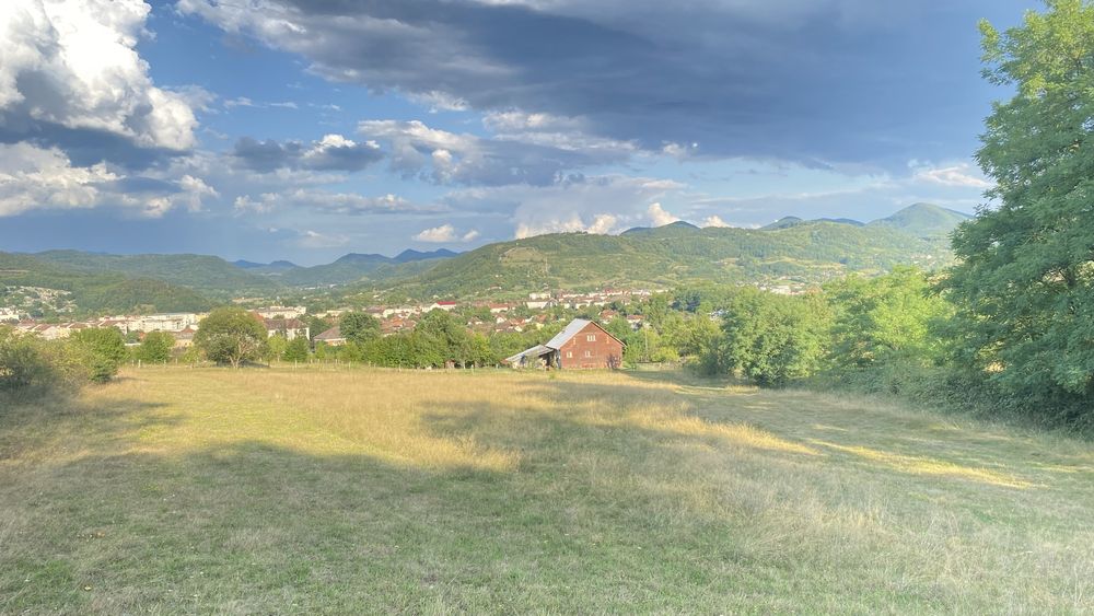 Vând teren extravilan