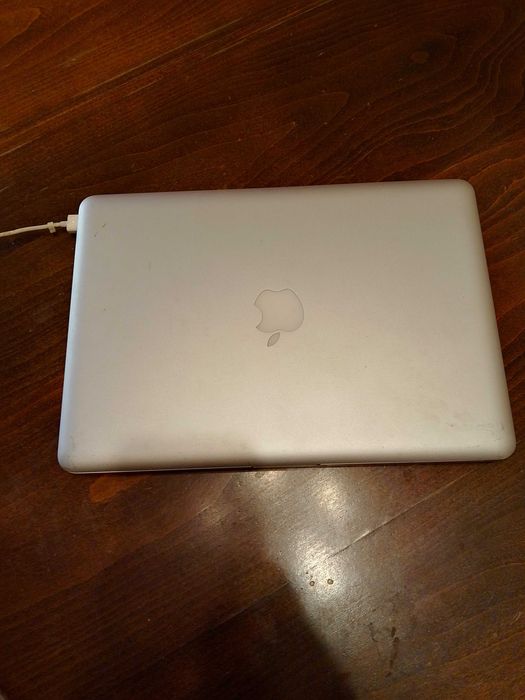 Apple MacBook 13” Aluminum 2008 – работещ, Mac OS Yosemite, ниска цена
