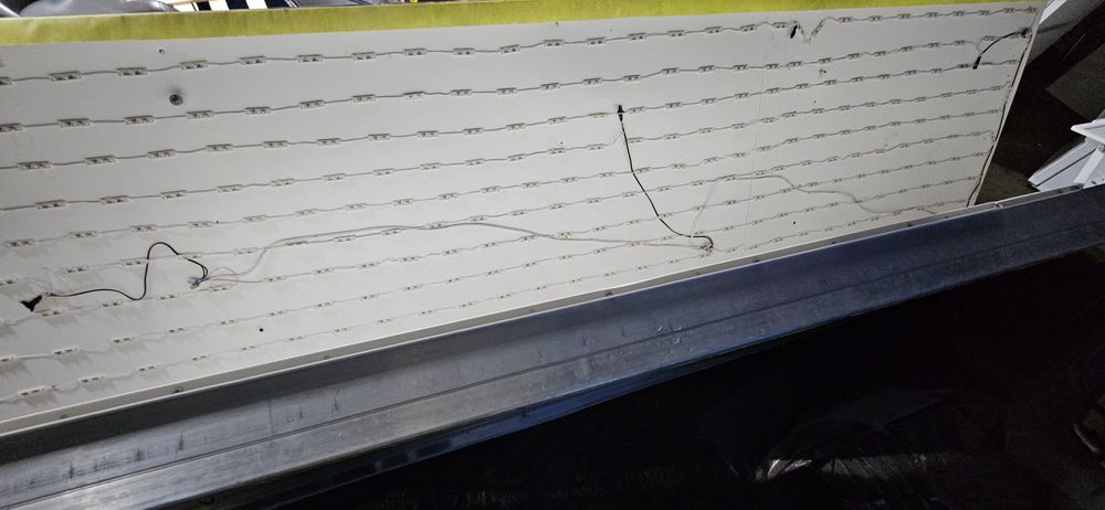 Светеща табела с винил