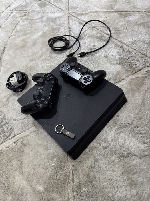 Playstation 4 sotiladi