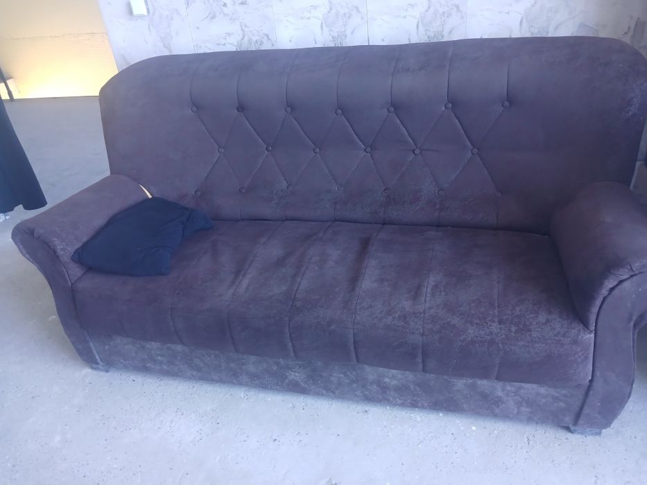 Kreslolar sotiladi 1 joyga bo‘lsa 800 mingdan