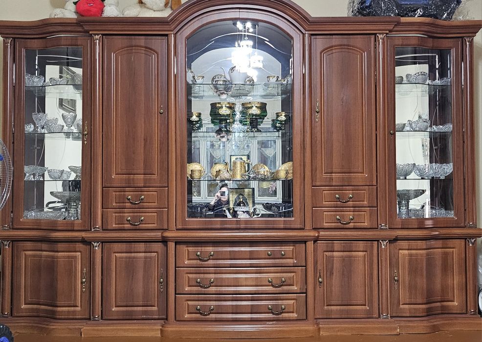 Мебель стенка большая