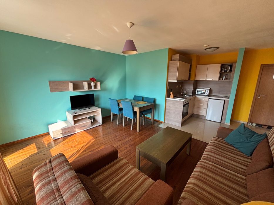 Дава се под наем Двустаен апартамент в Банско - 64 кв.м за 40.8 € - Снимка #1