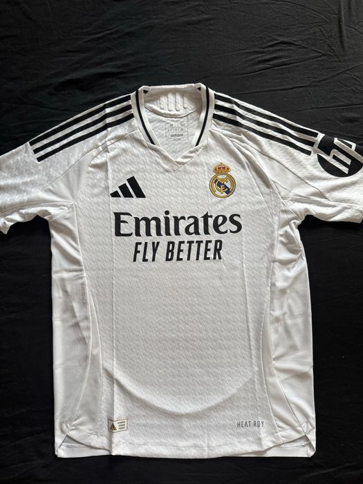 Оригинален екип на Real Madrid