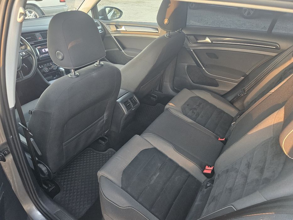 Volkswagen Golf 7 Highline 2014/ 2.0 TDI ~150 cp /DSG/Acc/Distronic/Panoramic/Navi/Xenon/Webasto/Camera