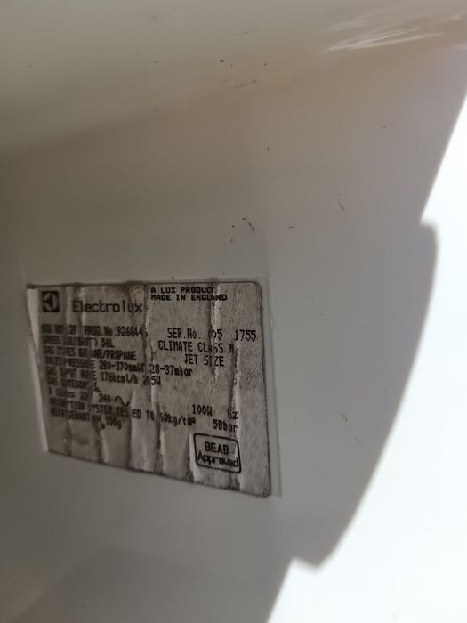 Хладилник 12V / 220V / 240V / 54L подходящ за квмпер / каравана