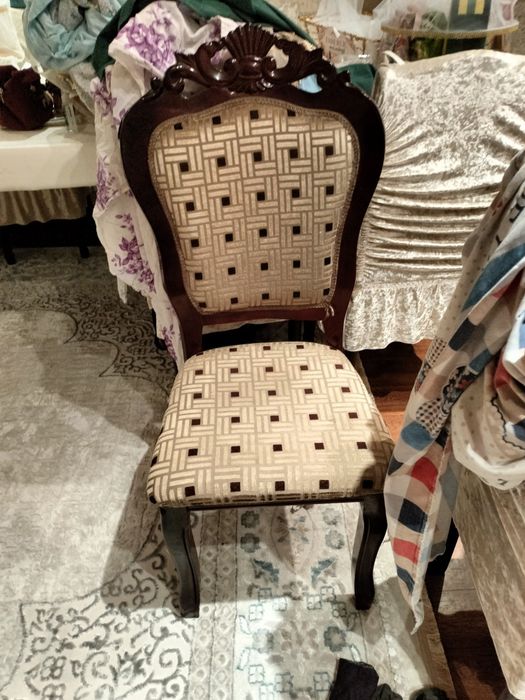 Продам стулья 6 штук