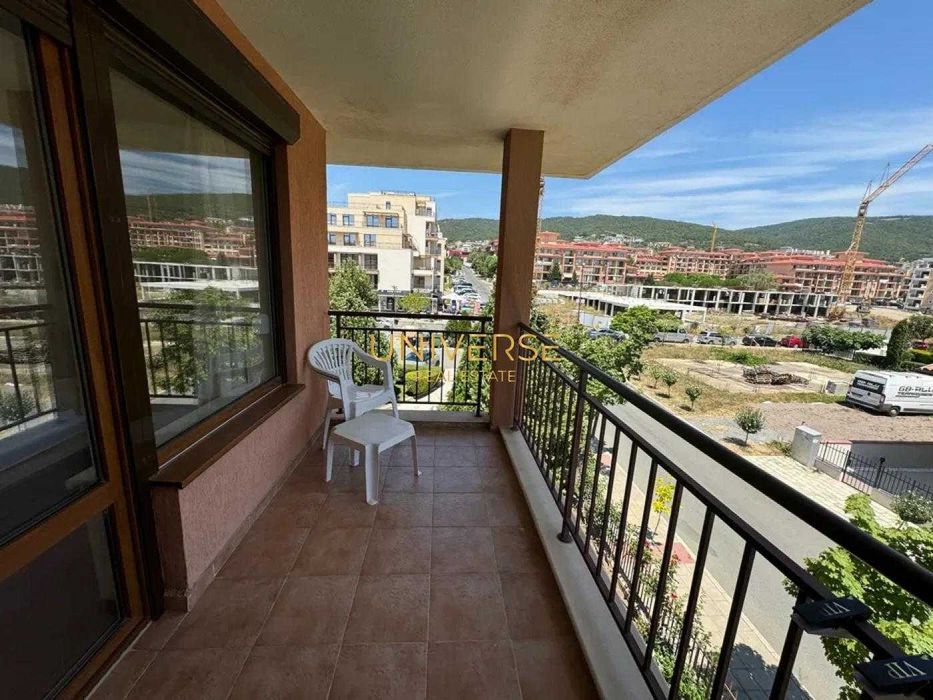 Продава се Двустаен апартамент в Свети Влас - 63 кв.м за 1374 €/кв.м - Снимка #4