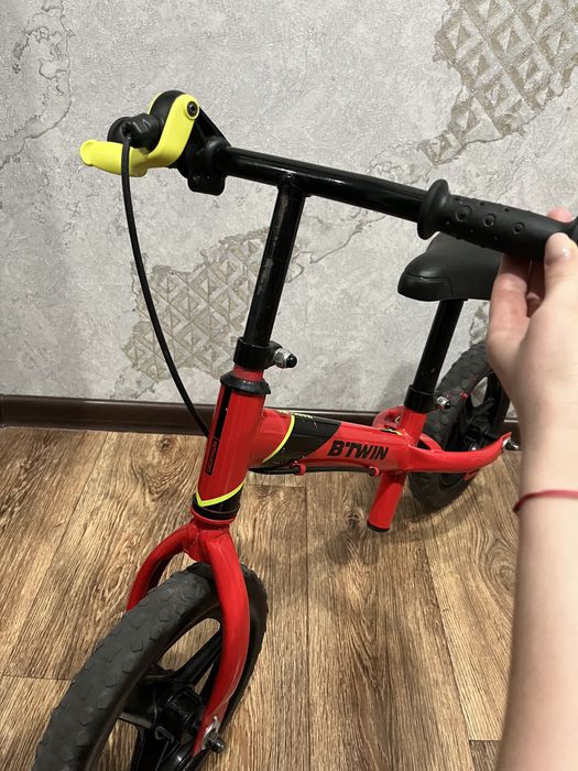 Продам беговел