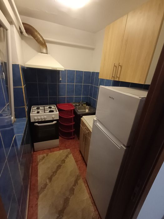 Închiriez apartament