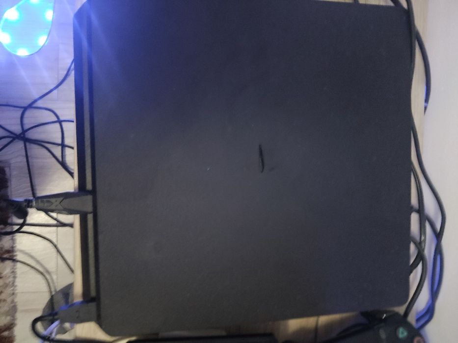De vânzare PS4 slim
