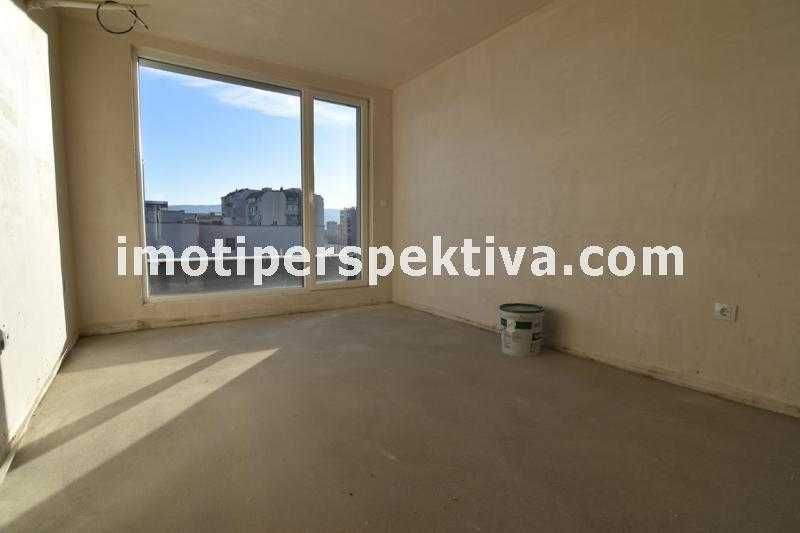 Продава се Тристаен апартамент в Пловдив, Остромила - 86 кв.м за 1652 €/кв.м - Снимка #2