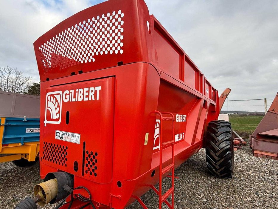 Remorca imprastiat gunoi marca Gilibert Helix 7