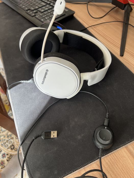 Наушники SteelSeries Arctis 5