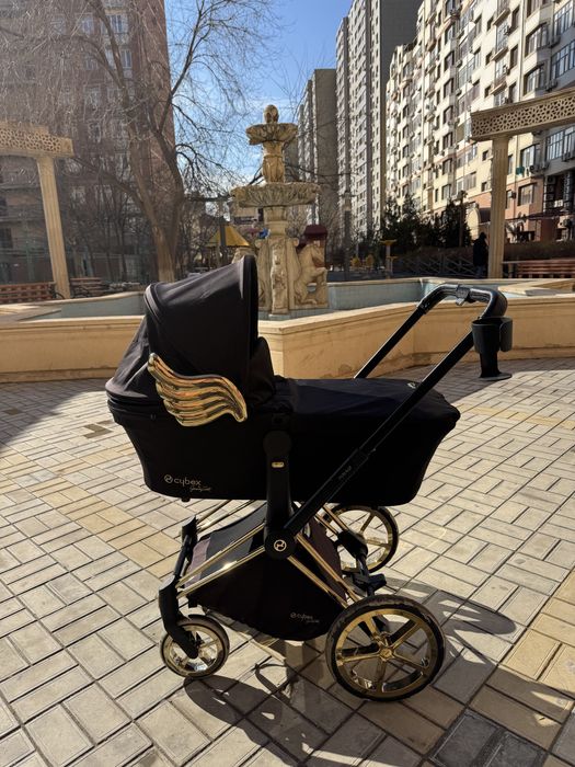 Cybex x Jeremy scott
