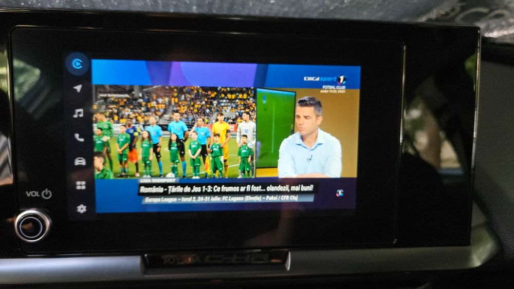 Adaptor Carplay/Android Auto Ai Box,WIFI,4GB RAM+64GB,Youtube,Digi,Nou