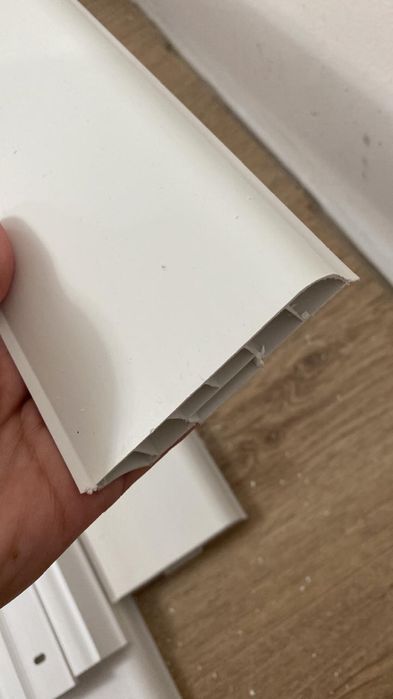 Плинтус остатки. 4 штуки