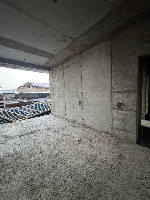 Квартира продается 4/1/16 на жк Shohsaroy
