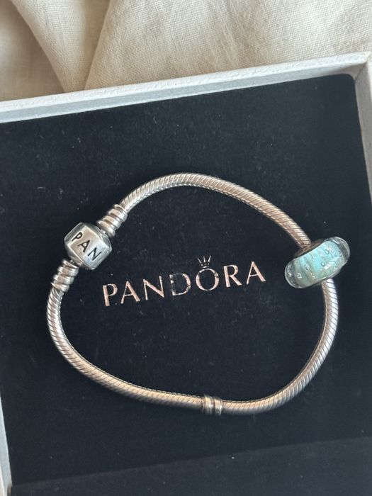 Браслет Pandora с шармом