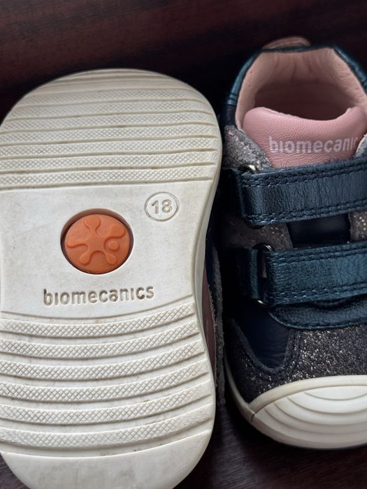Pantofi Biomecanics