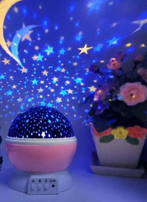 Лампа ночник проектор дискошар галактика с проекцией звездного неба.
