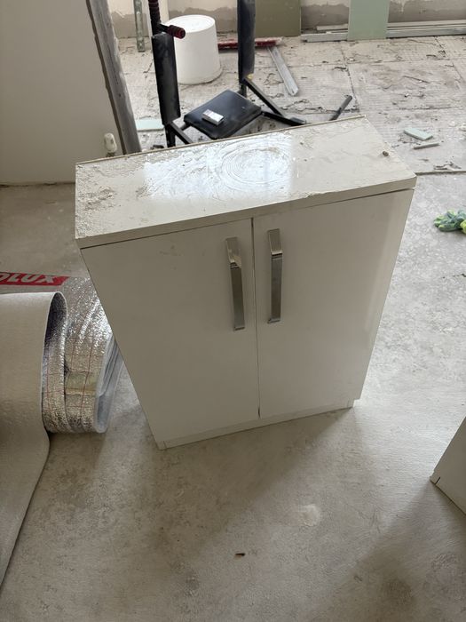 Продам шкаф в кол-ве 2 шт