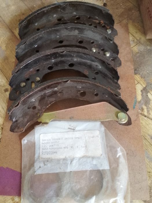 Авто запчастар сатылады. Продаеться