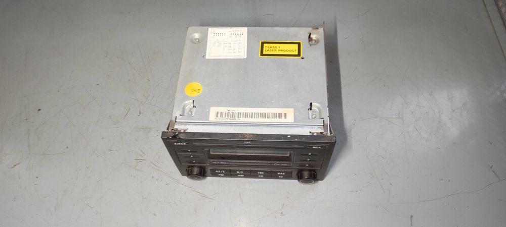 Radio mp3 volkswagen vw sharan 2007 cod 6q0035152