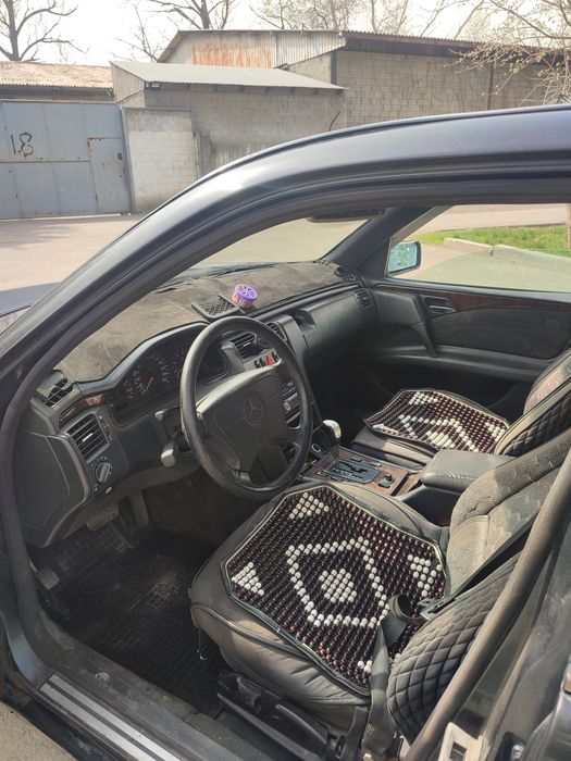 Mercedes Benz W210 Elegance