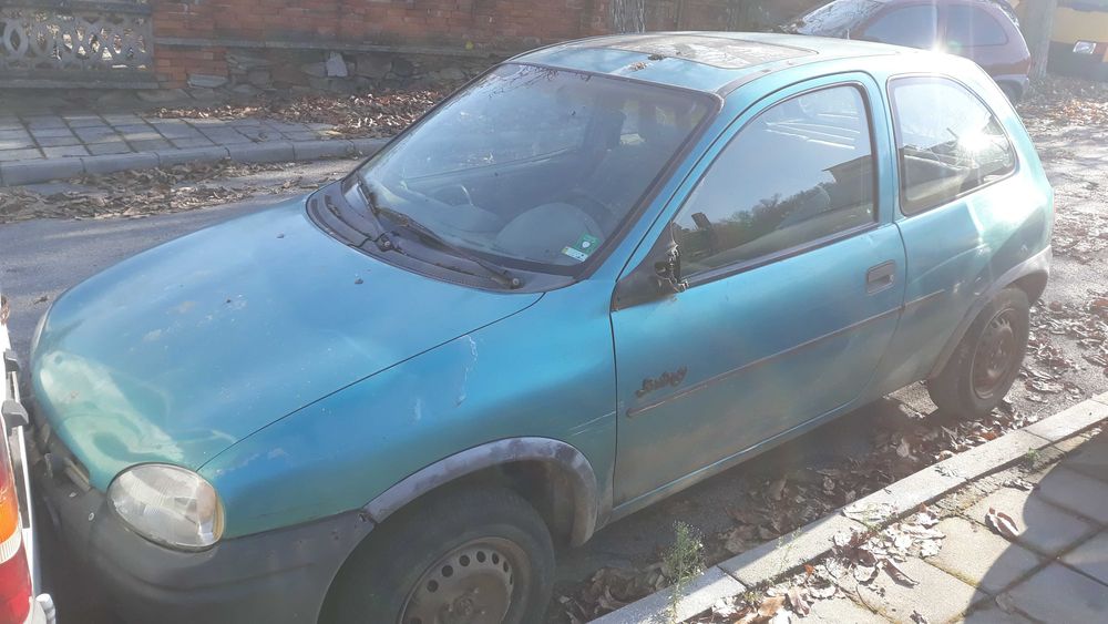 Опел  корса б  1.2  бензин