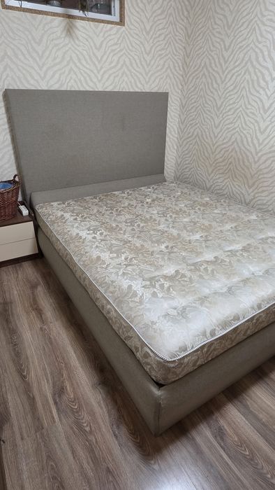 Продам кровать +матрас