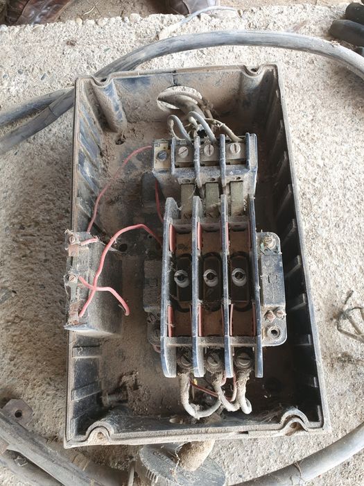 Contactor pentru motor trifazat