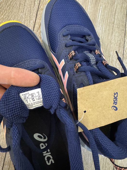 Кроссовки Asics для мальчика размер 36