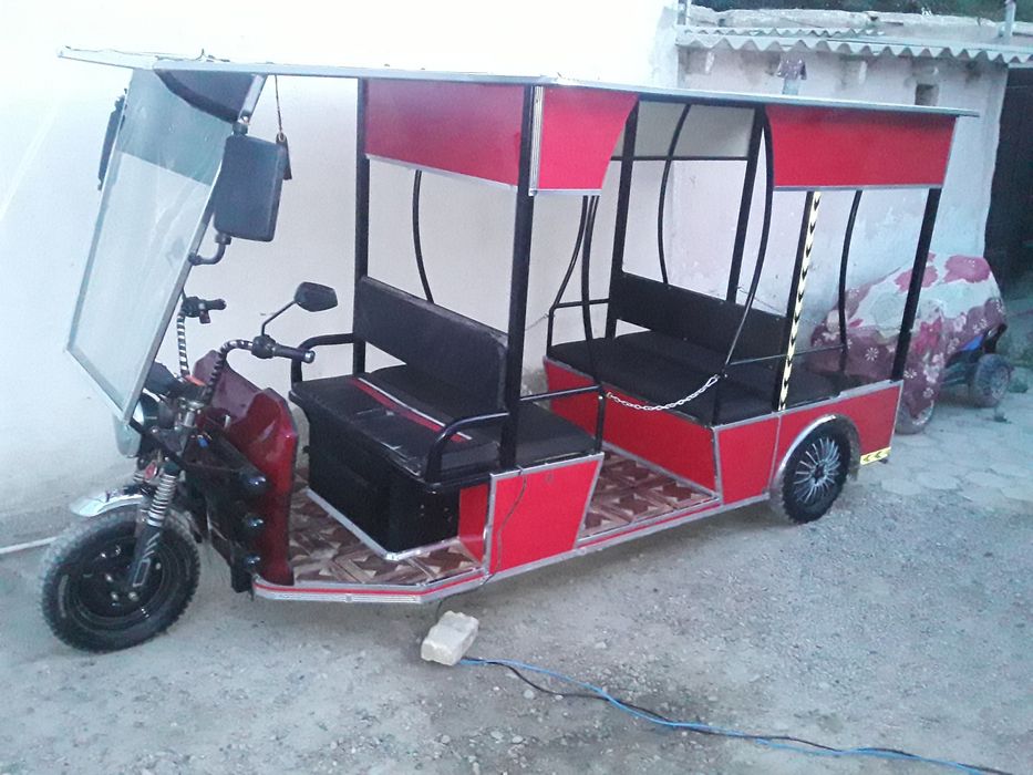 Elektro riksha sotiladi