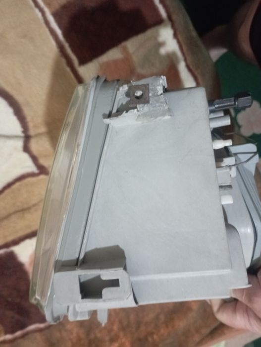 Фара на Мерседес 124 Е