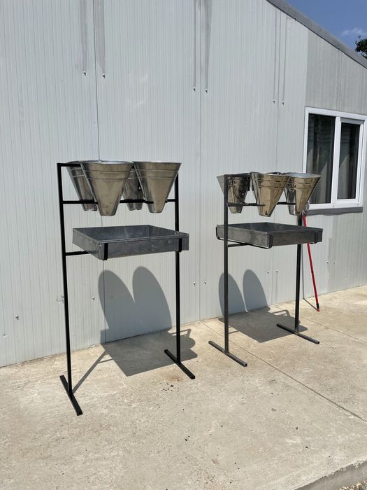 Deplumator pasari si conuri sacrificare