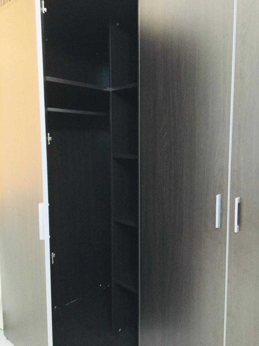 Большой шкаф спальный