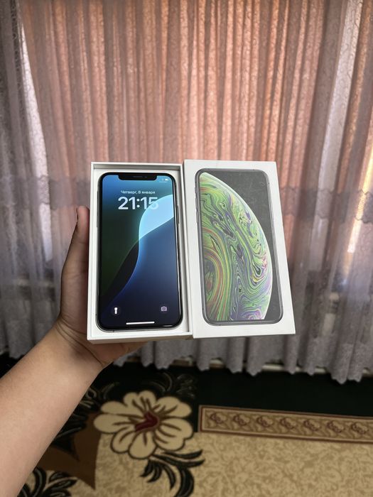 IPhone Xs black 64 gb