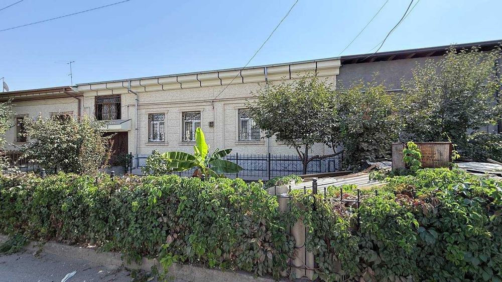 Просторный дом с мебелью и техникой — ул. Такачи 4 сотки