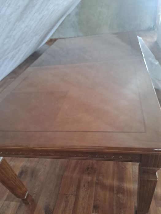 Продаю  комплект стол и стулья