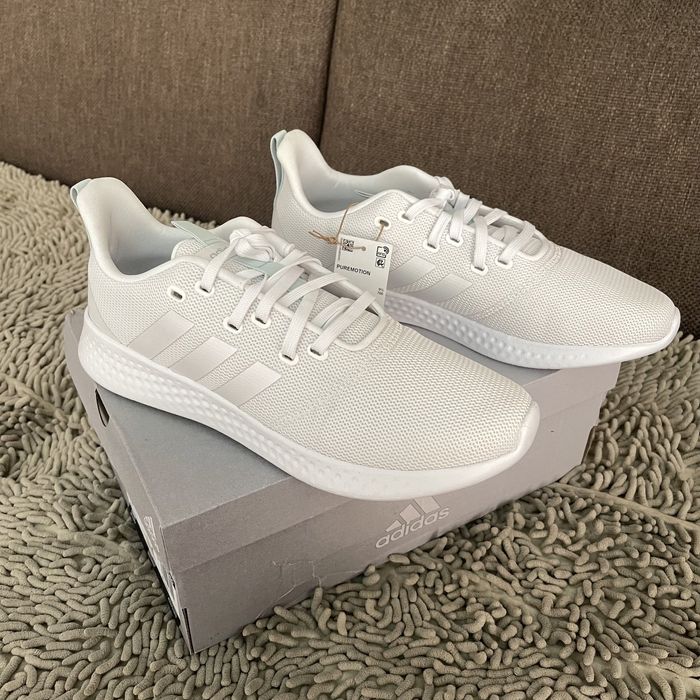 Новые Adidas кроссовки