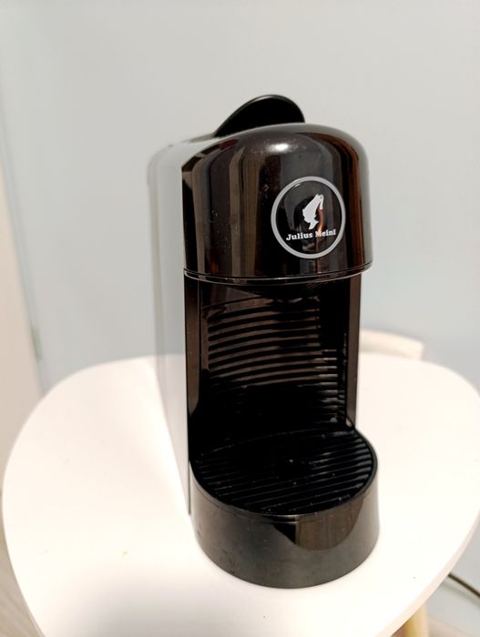 Espressor cafea cu capsule Julius Meinl –