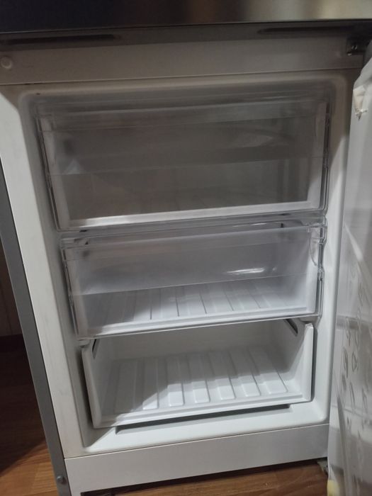 Продам холодильник.