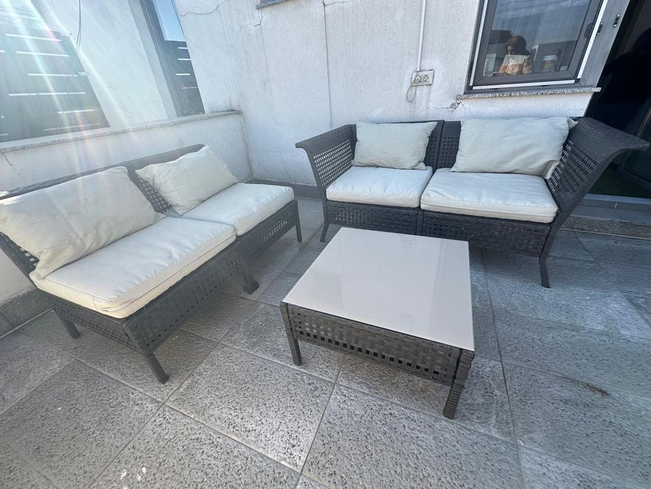 Mobilier terasa si gradina - canapea, scaune si masuta, perne incluse